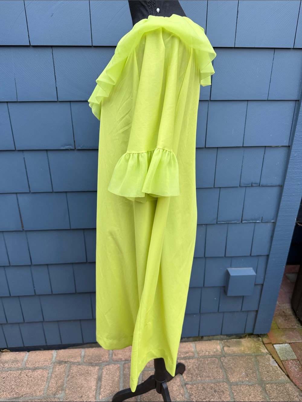 Vintage Le Voy’s Bright Lime Ruffle-Trim Women's robe one button L - Picture 7 of 10